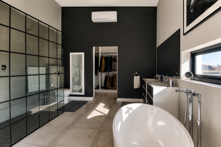 3 Bedroom Property for Sale in Heldervue Western Cape